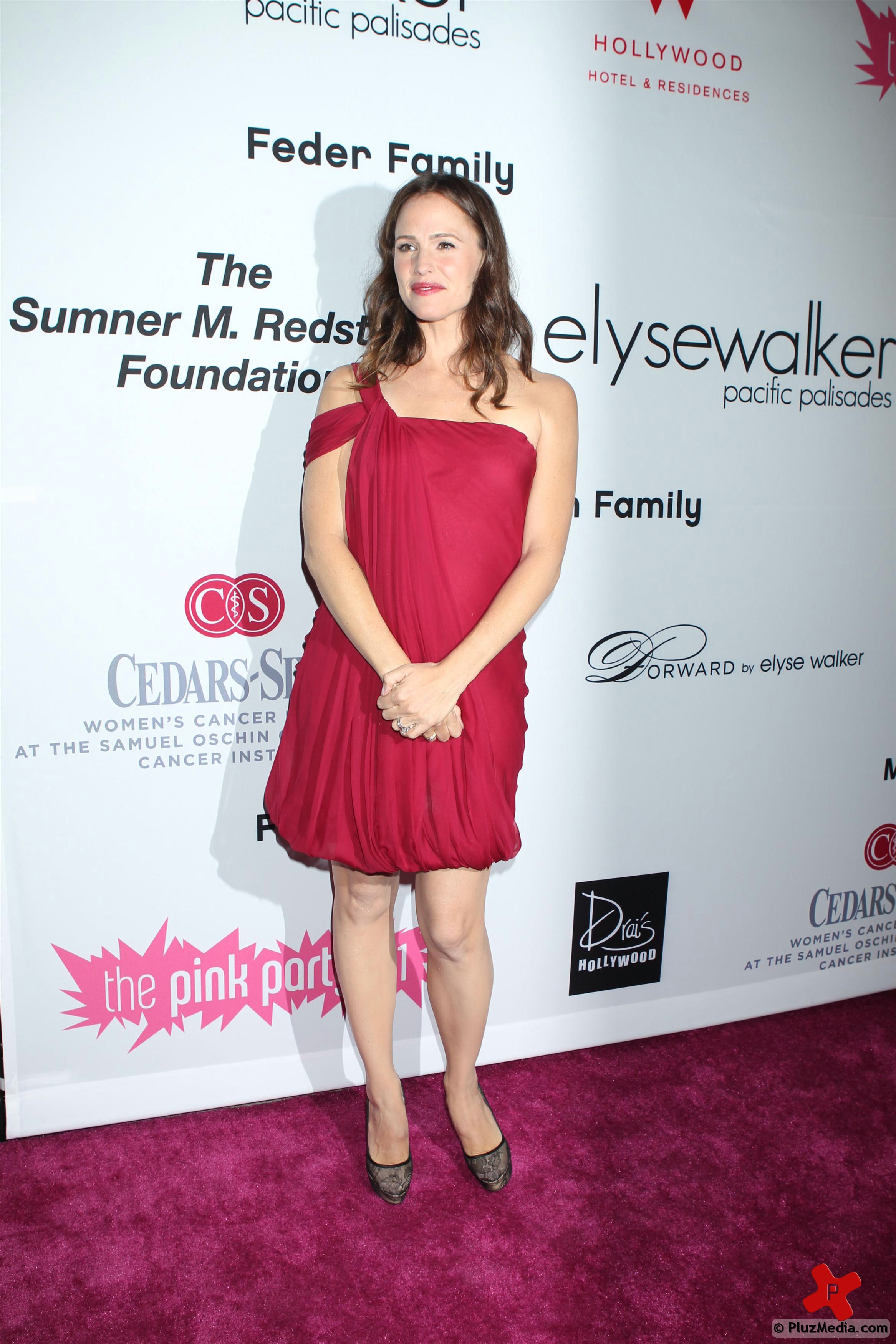 Jennifer Garner in Elyse Walker Pink Party 2011 | Picture 74408